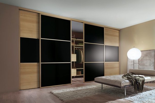 Mirrored Sliding Door Wardrobe
